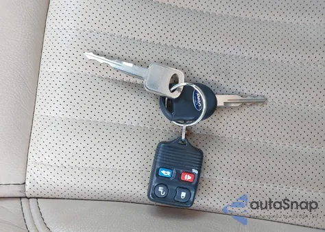 2004 Ford Thunderbird z USA, uszkodzony, nr VIN 1FAHP60A44Y104756